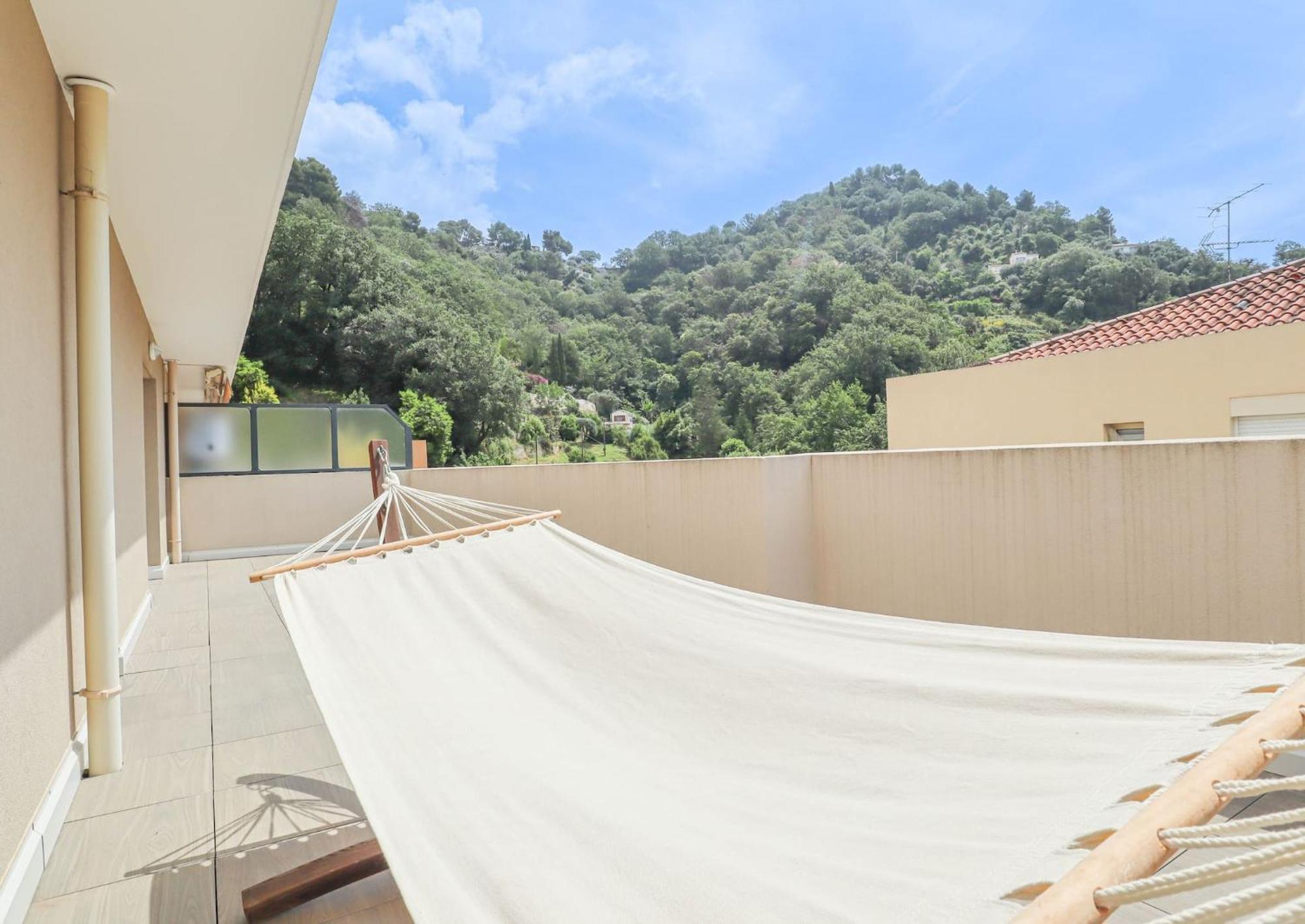 Spacieux Rooftop Parking, Terrasse Ensoleillee Menton Kültér fotó